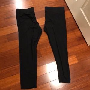 2 pairs black leggings